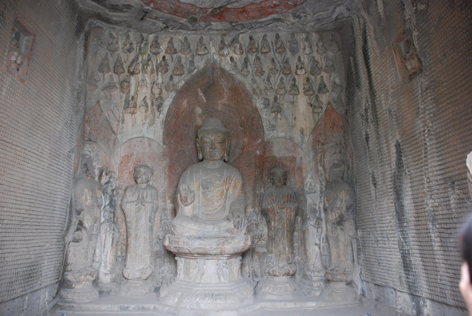 Nap2 Luoyang Longmen grottoes (4)