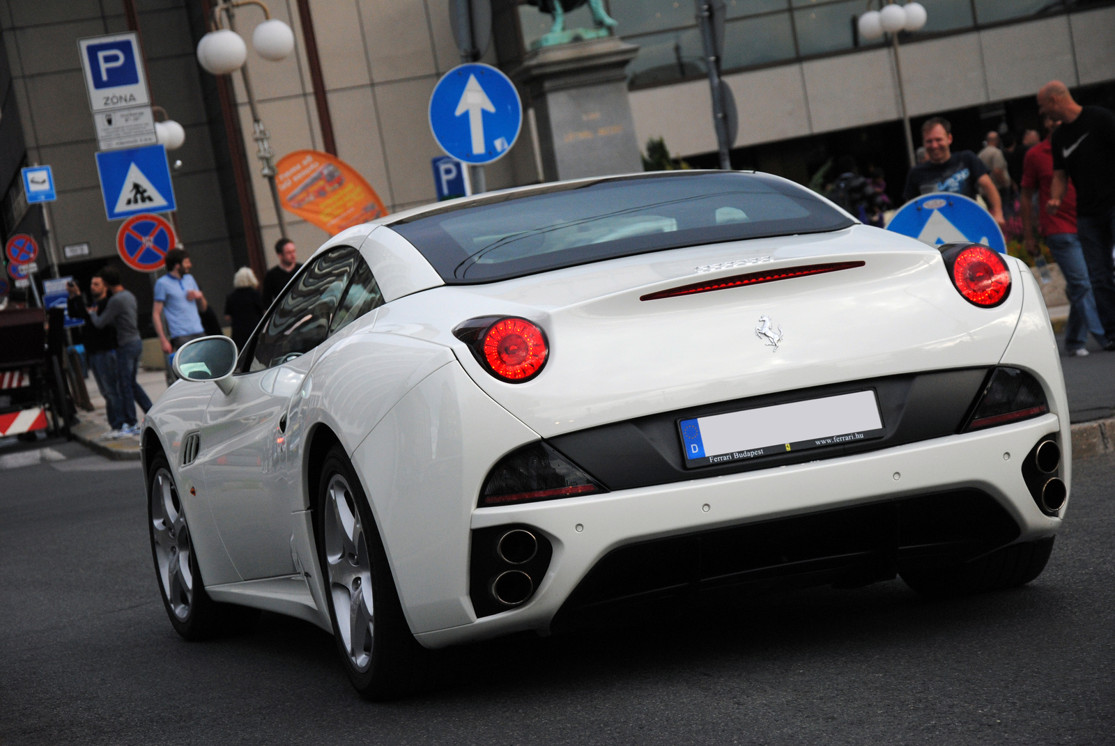 Ferrari California