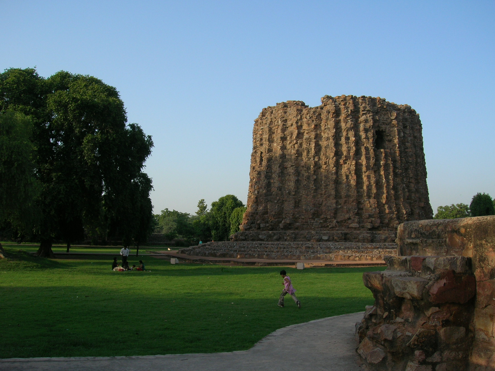 Ruines at Qutab Minar