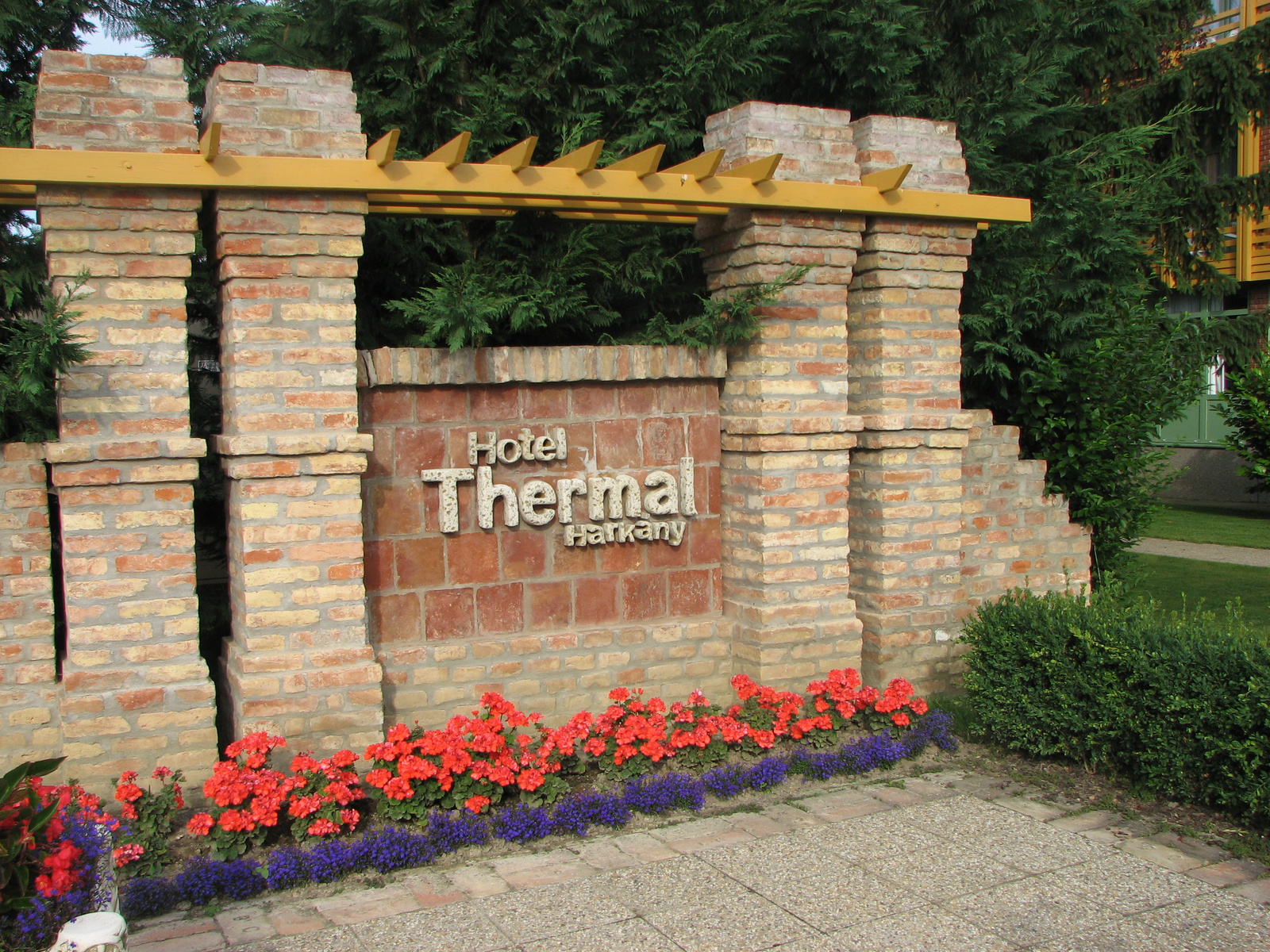 Thermal hotel