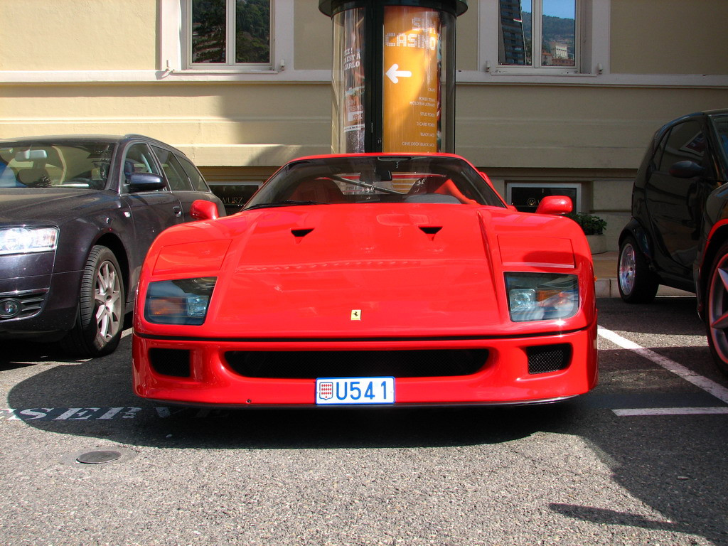 Ferrari F40 (nitró palack volt benne)