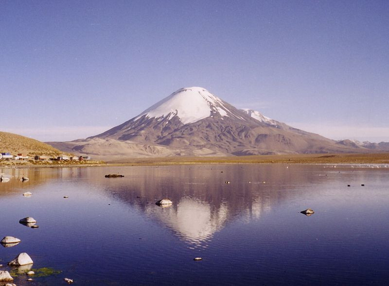 Lago Chungará - 001a - (wikipedia.org)