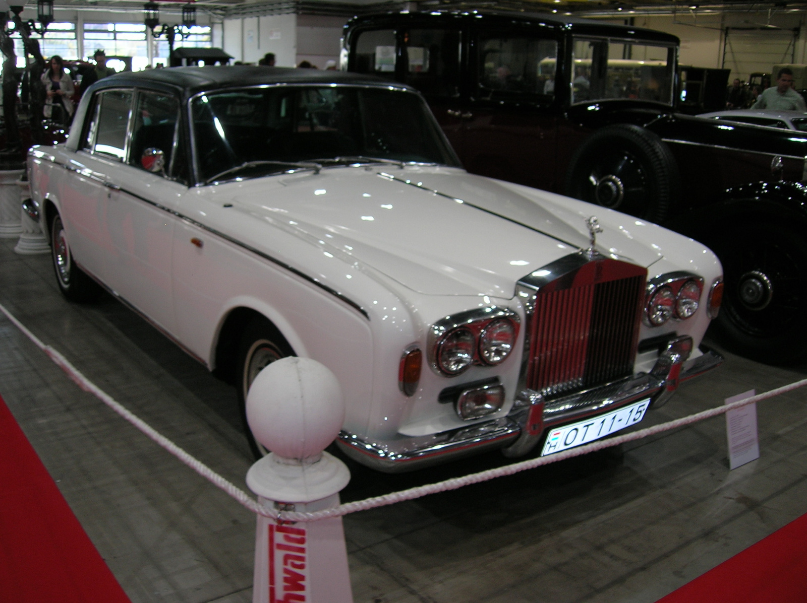 rolls royce silver shadow