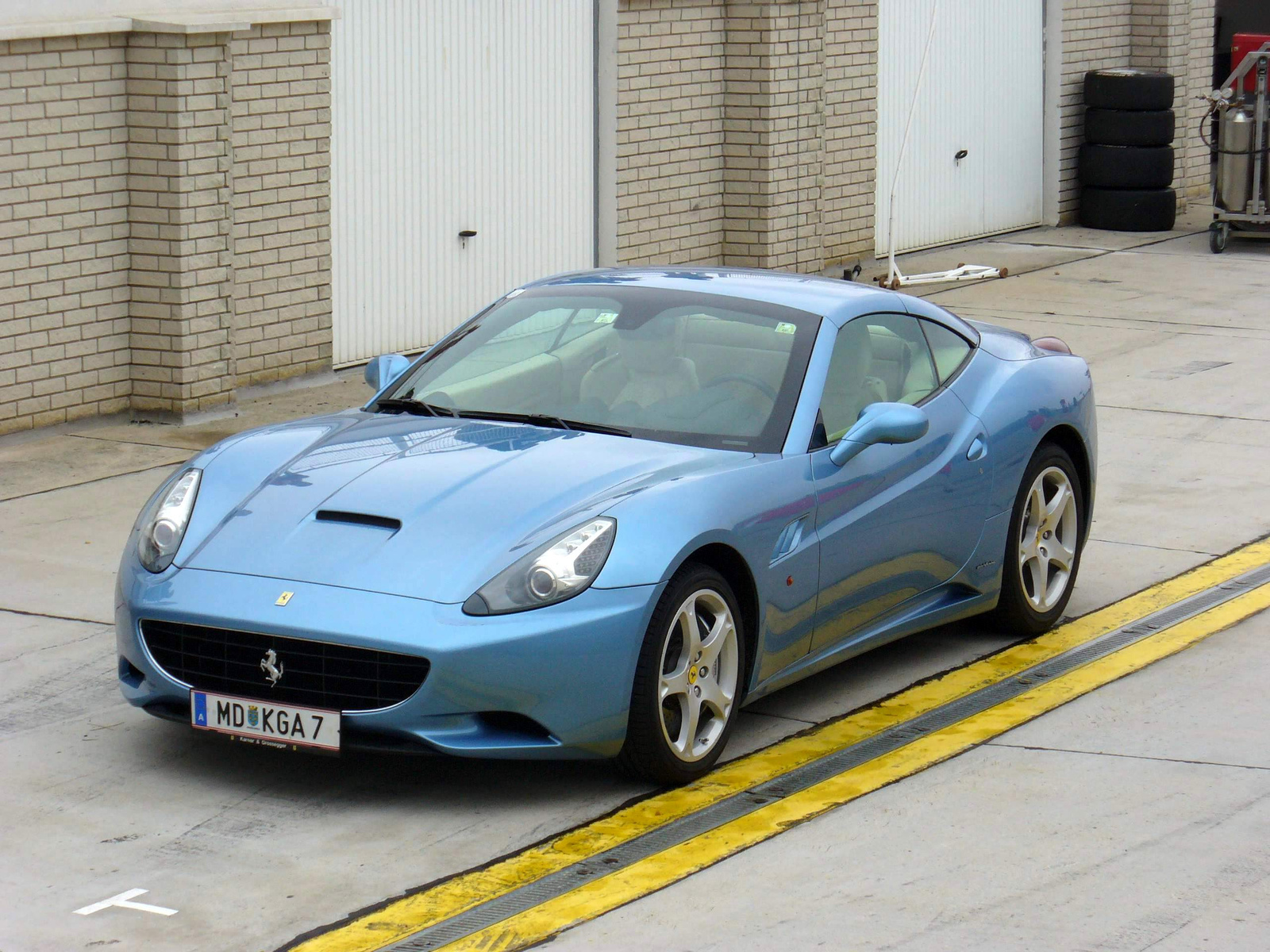 Ferrari California