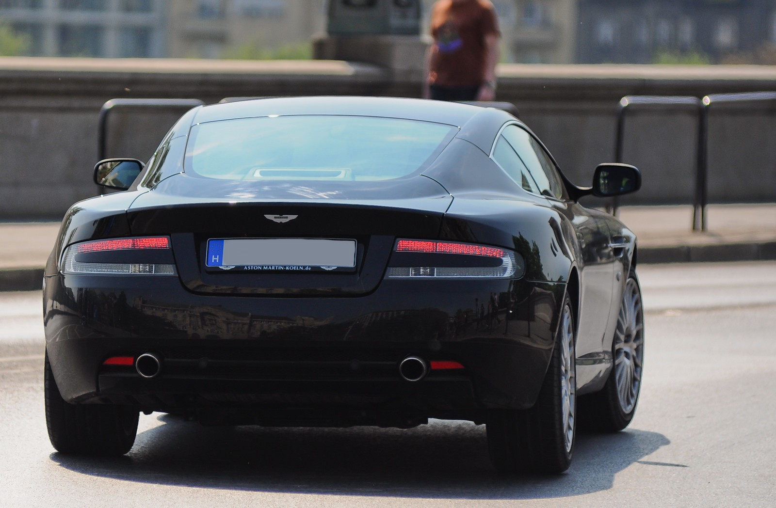 Aston Martin DB9