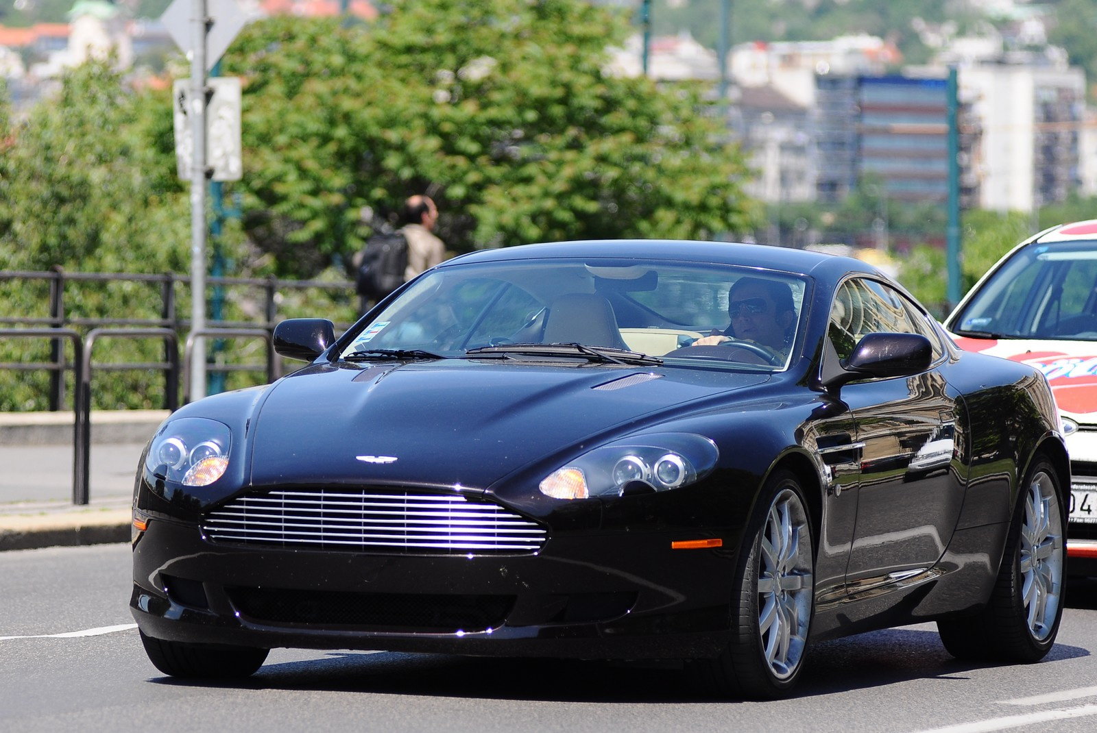 Aston Martin DB9