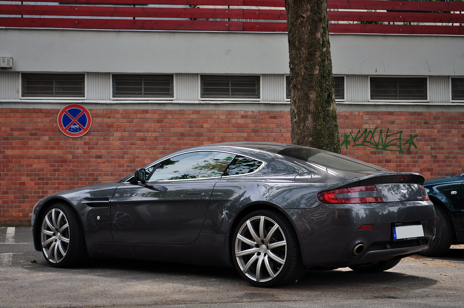 Aston Martin V8 Vantage