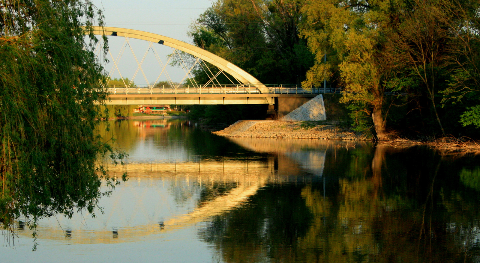 hídtükör