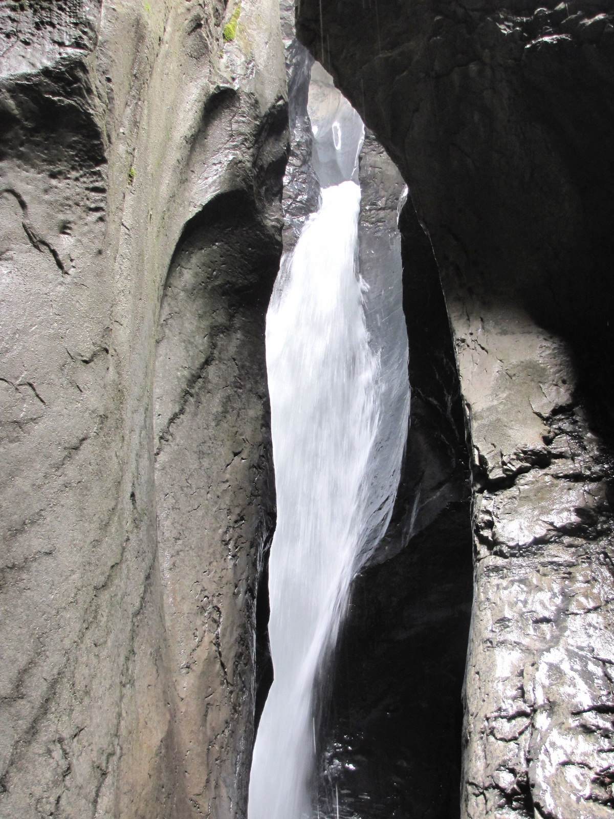 Svájc, Jungfrau Region, Trümmelbachfälle, SzG3