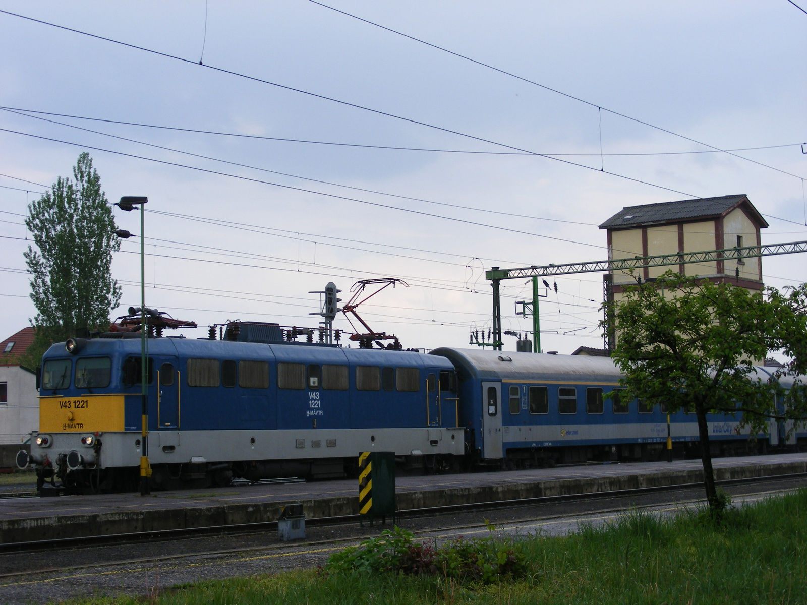 IC 703 indul Kecskemétről