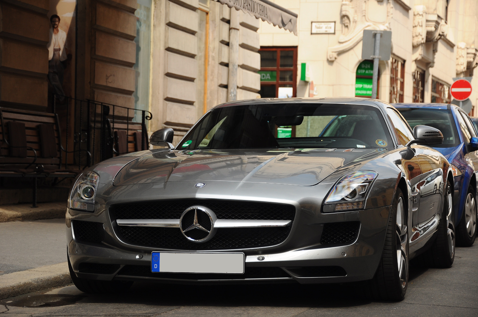 Mercedes-Benz SLS AMG