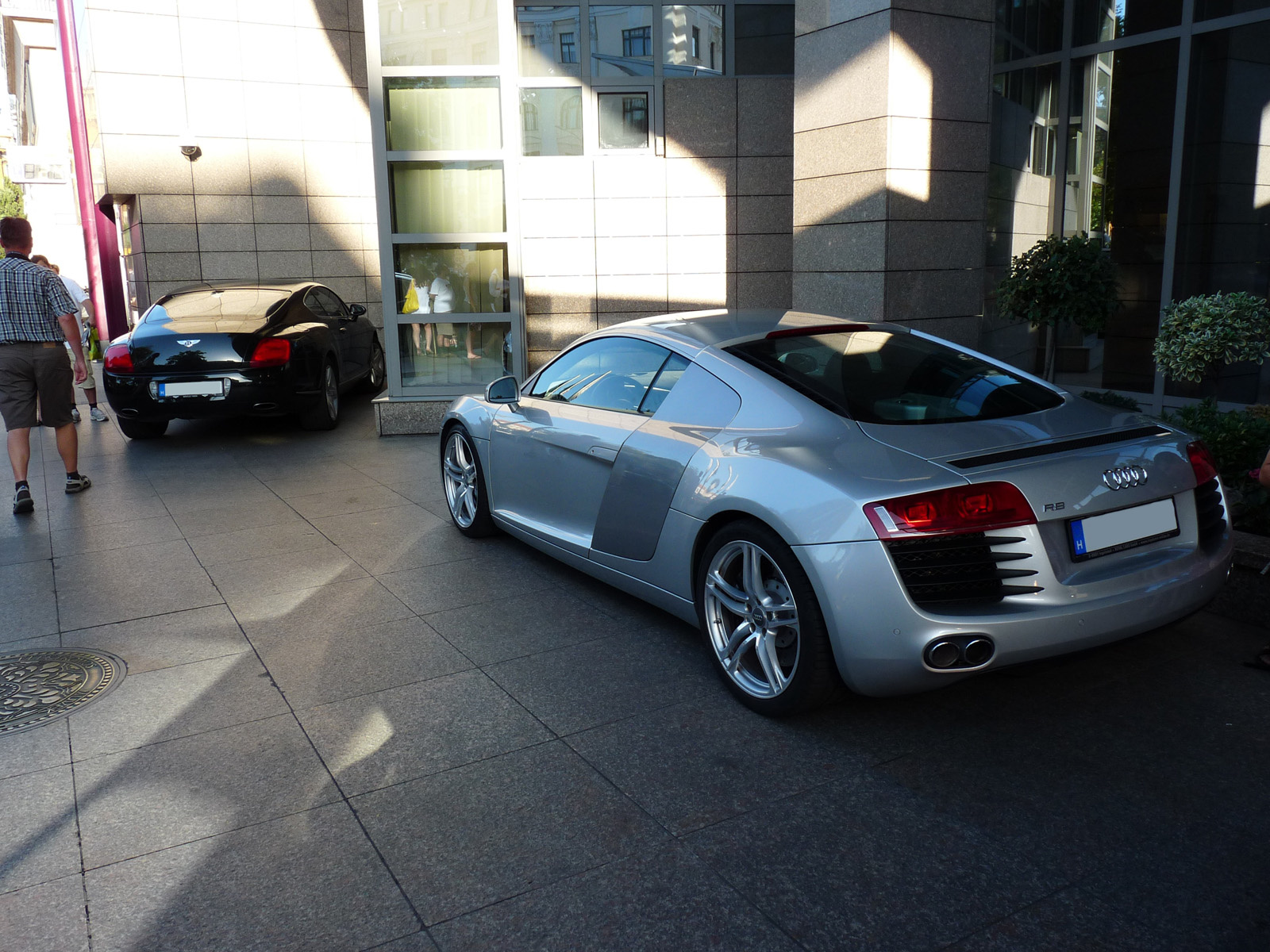 Audi R8 - Bentley Continental GT combo