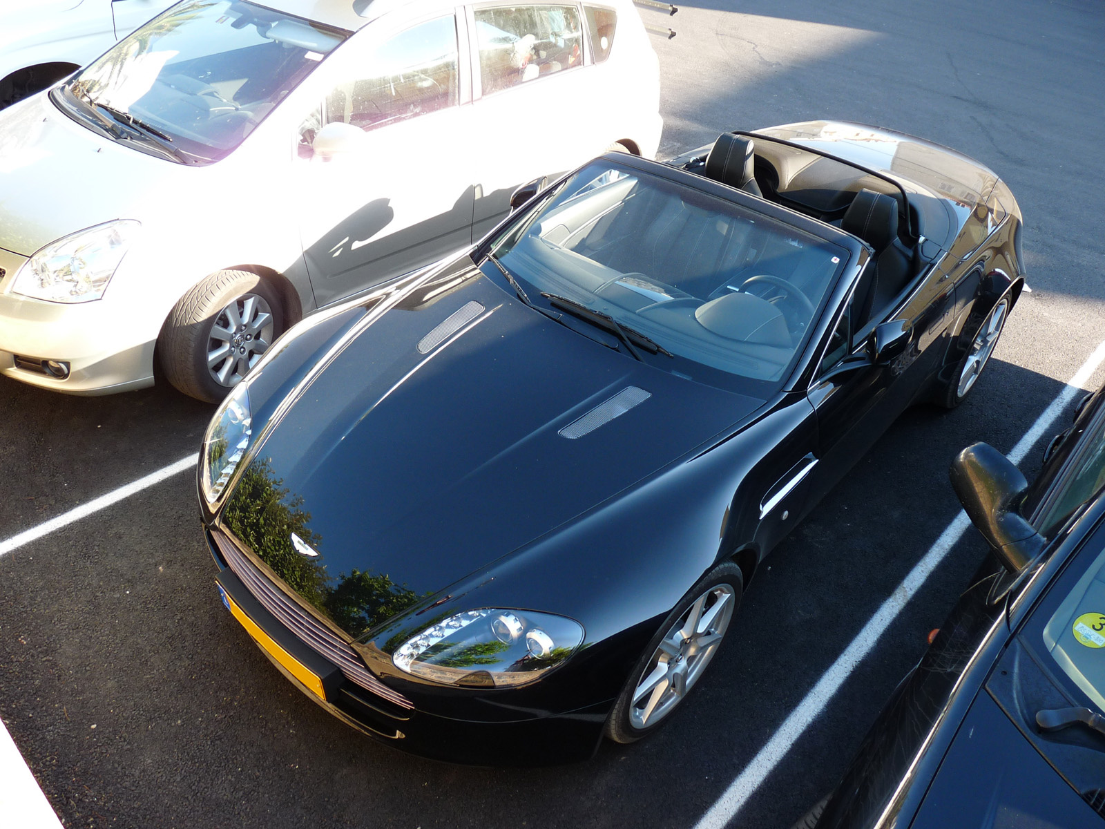 Aston Martin V8 Vantage Roadster