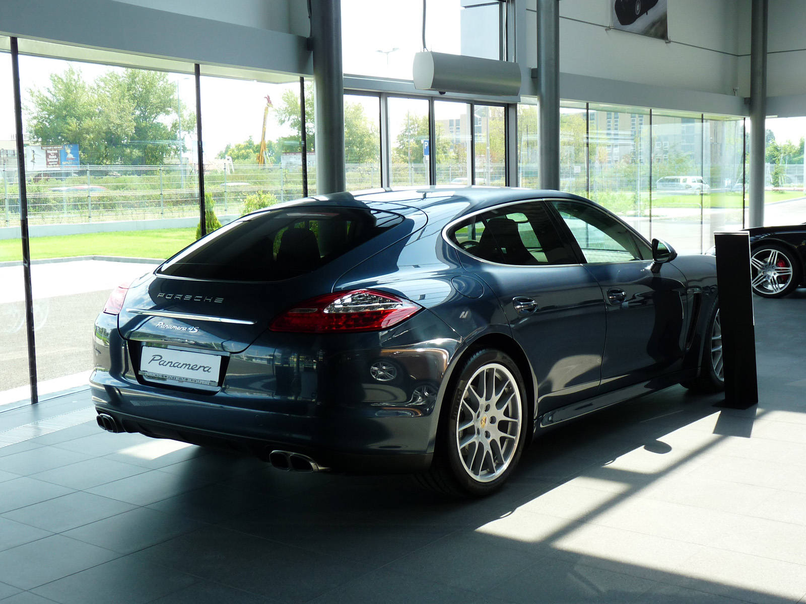 Porsche Panamera 4S