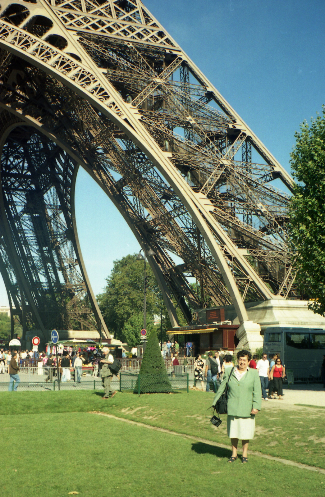 397 Párizs Eiffel toronynál