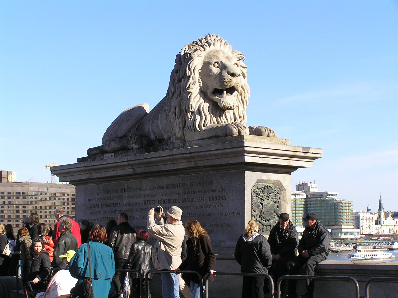 024 Budapest Lánchíd oroszlánja