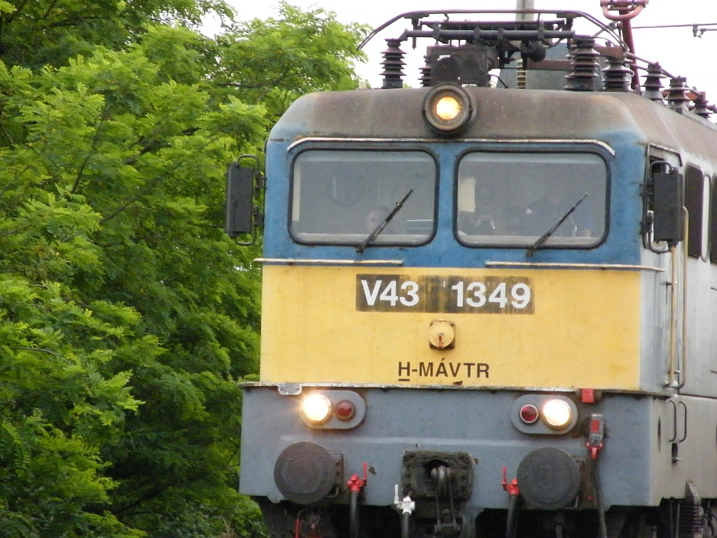 V43 1349