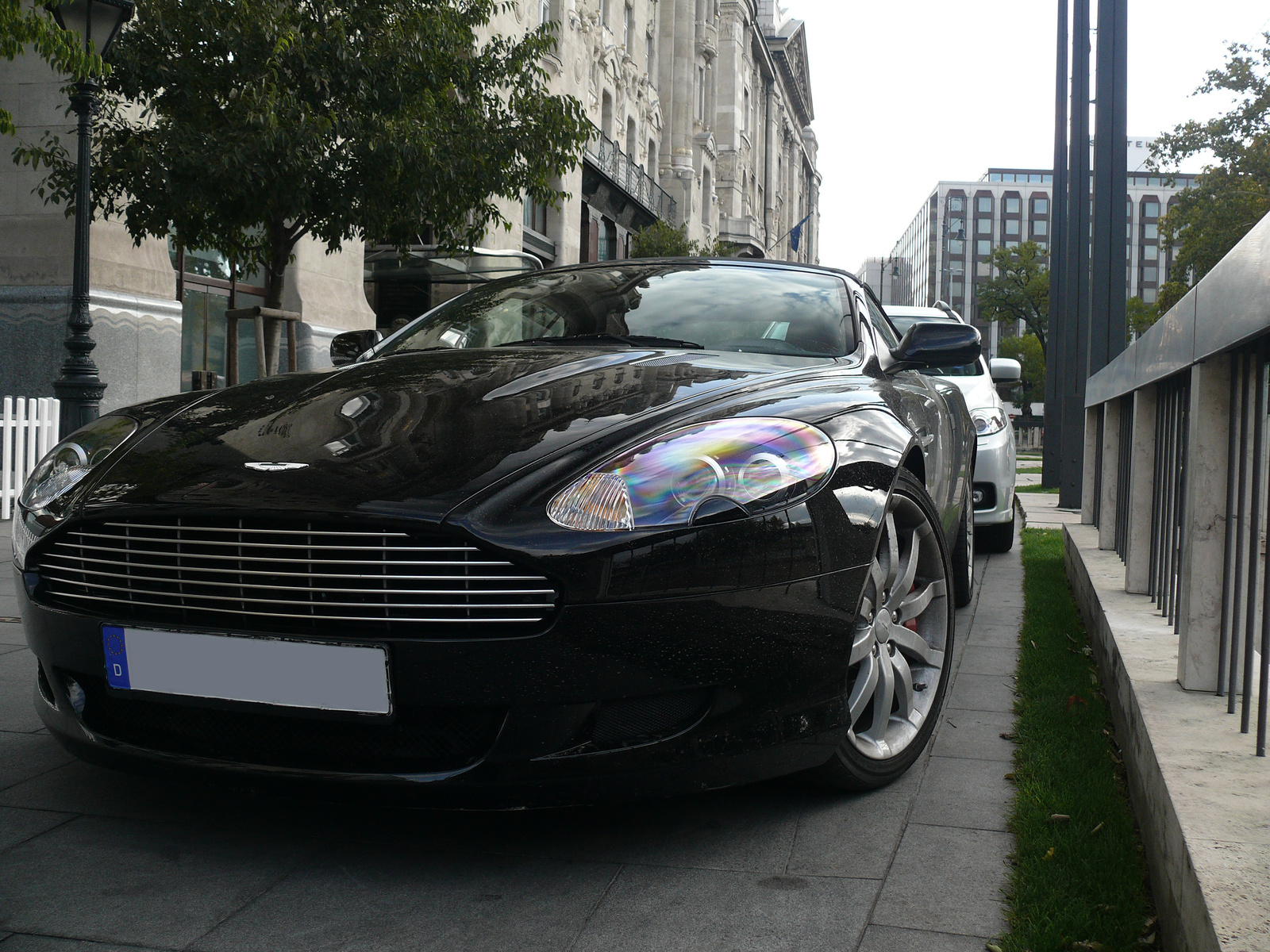 Aston Martin DB9 Volante