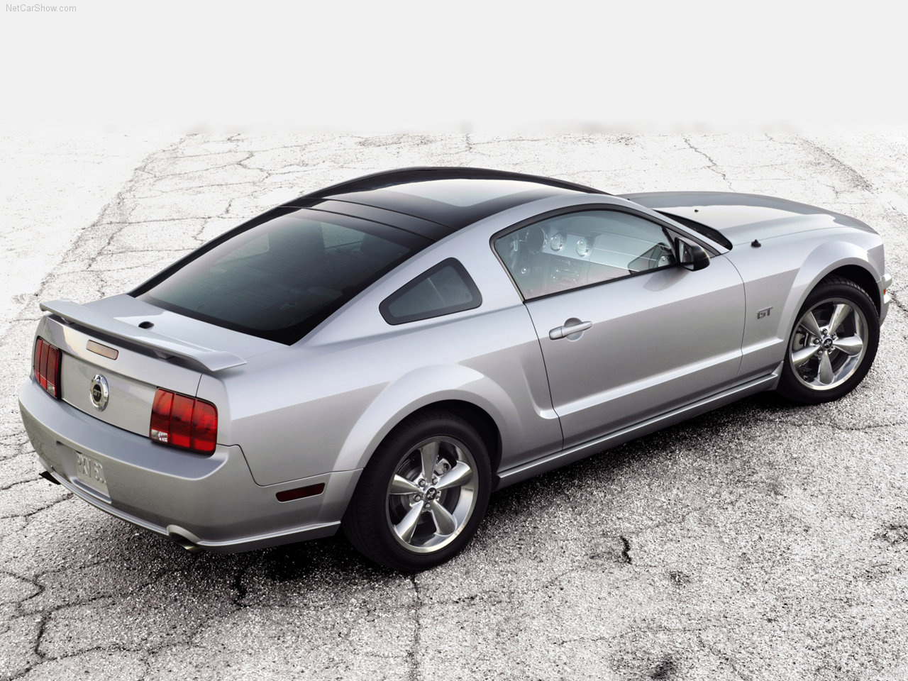 Ford-Mustang Glass Roof 2009 1280x960 wallpaper 02