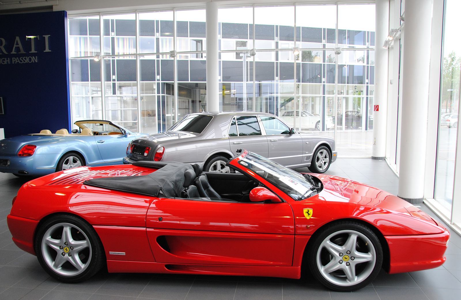 Ferrari F355 Spider - Bentley Arnage - Bentley Continental GTC