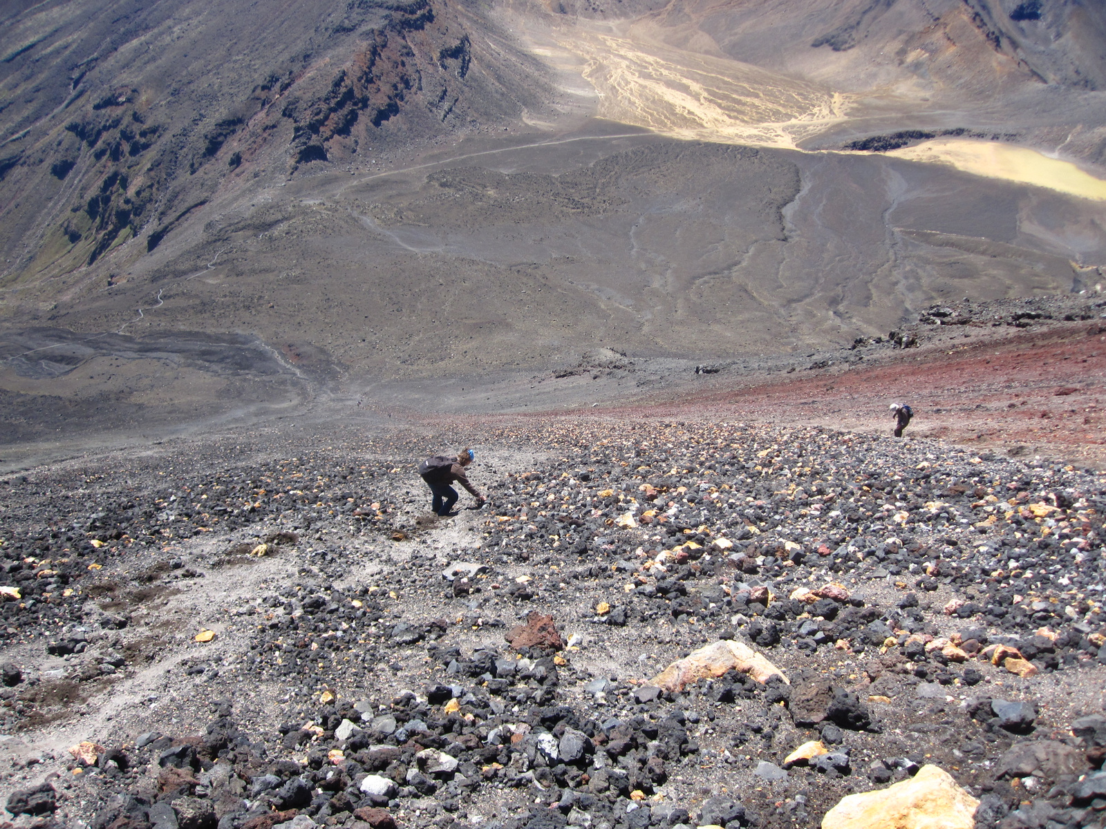 (150) A Ngauruhoe vulkán oldalában
