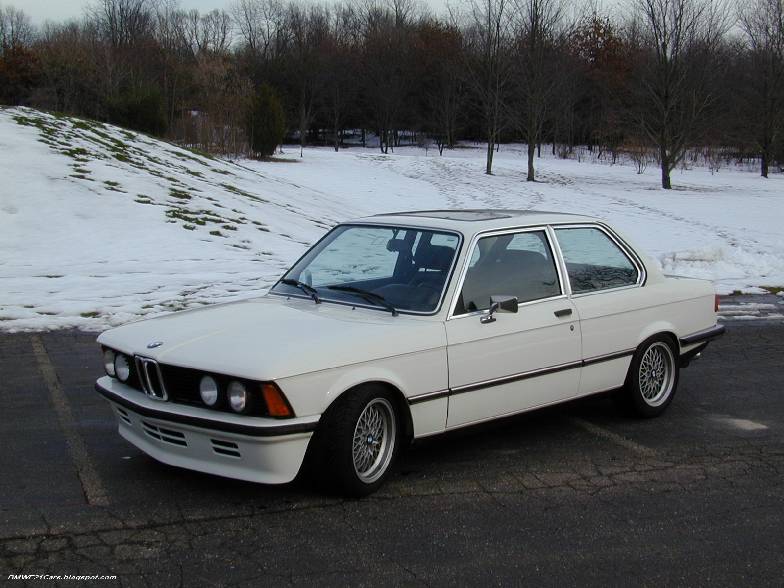 BMW-E21-325I