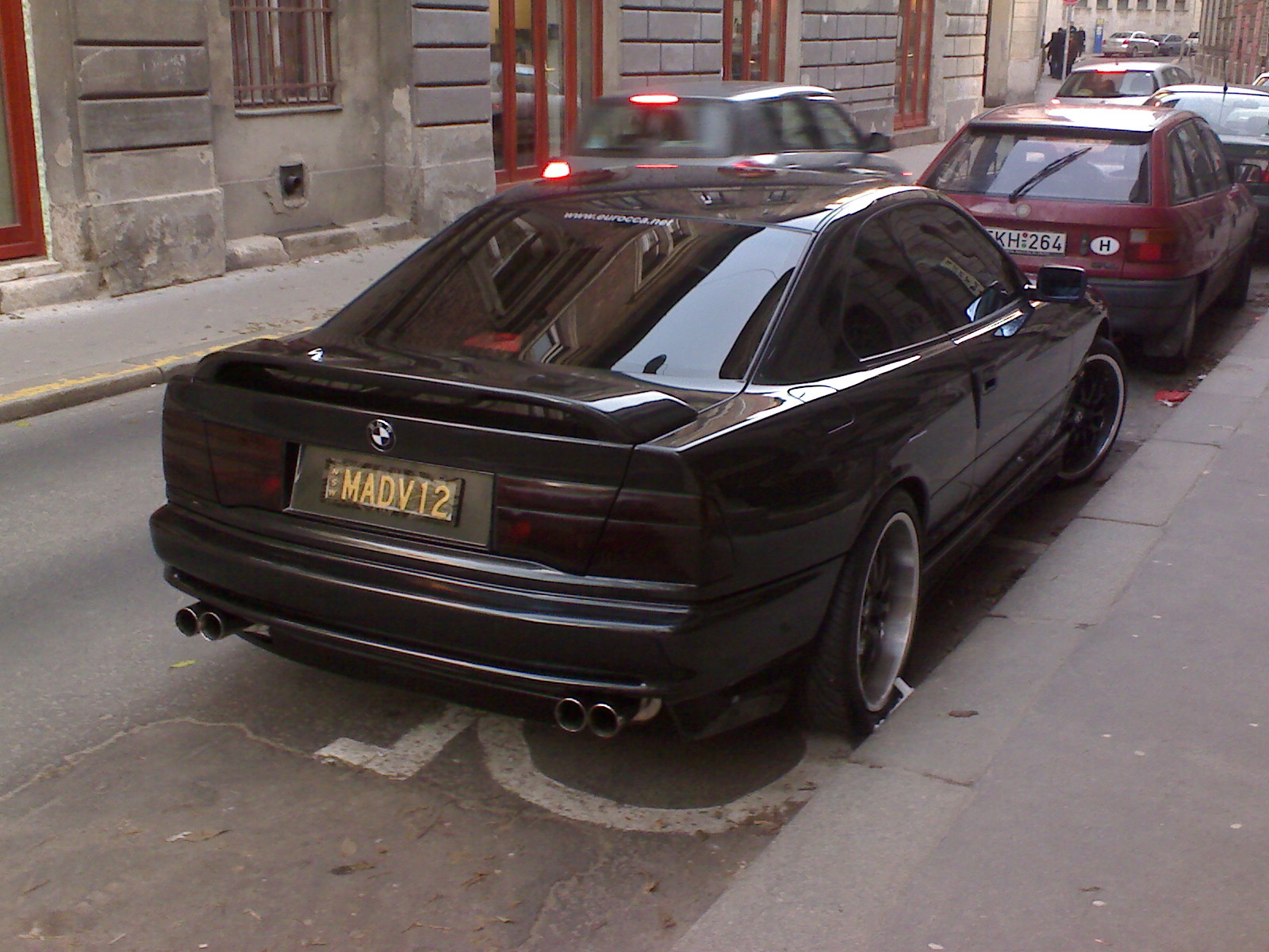 BMW 850i V12