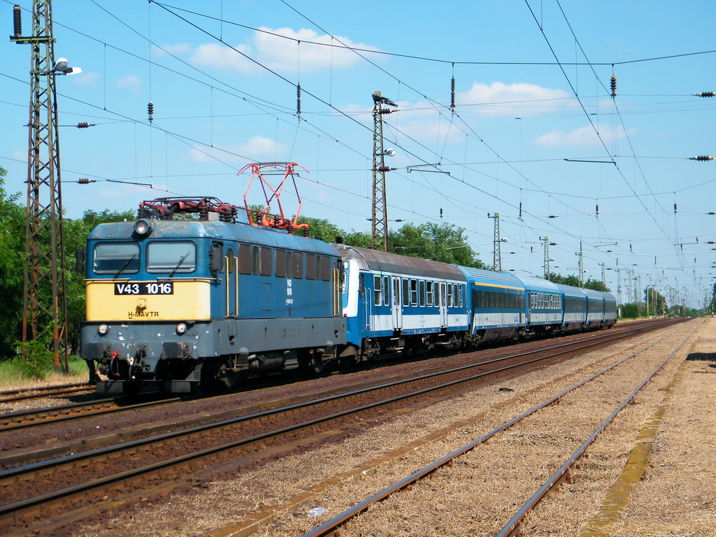 V43 1016, Hort-Csány, 2010.08.22