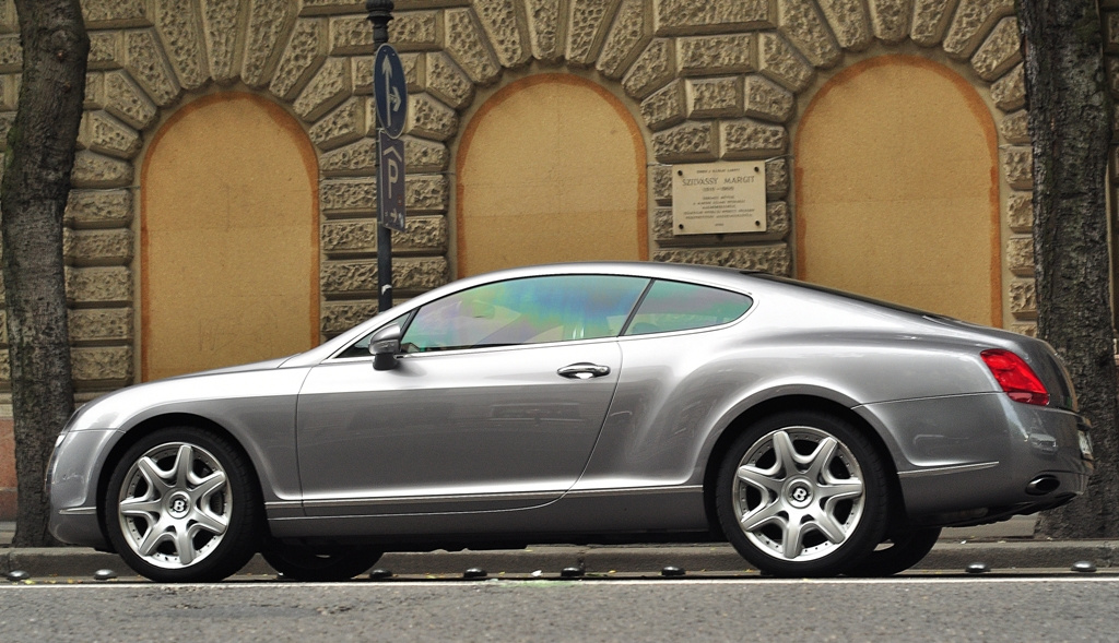 Bentley Continental GT.