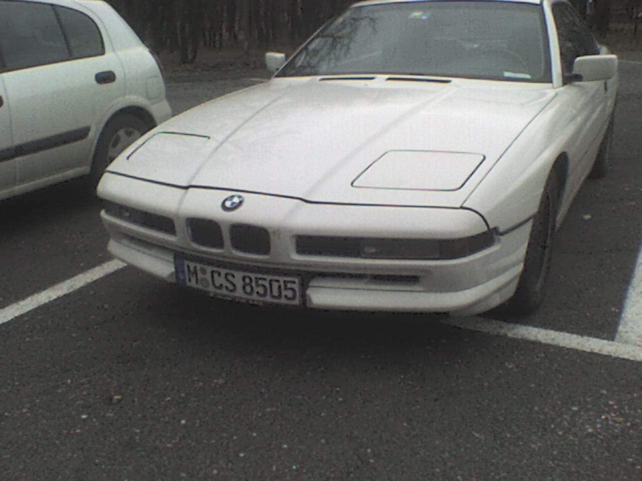 BMW (850i)