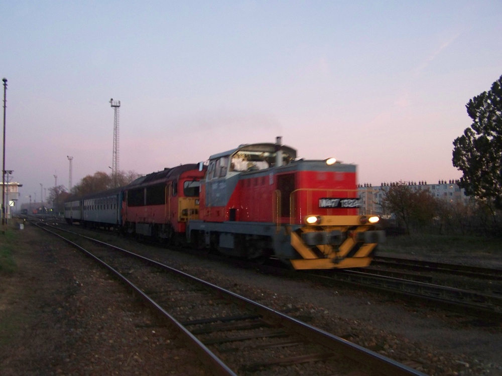 M47 - 1324 + M41 - 2203 Bátaszék (2009.11.13).