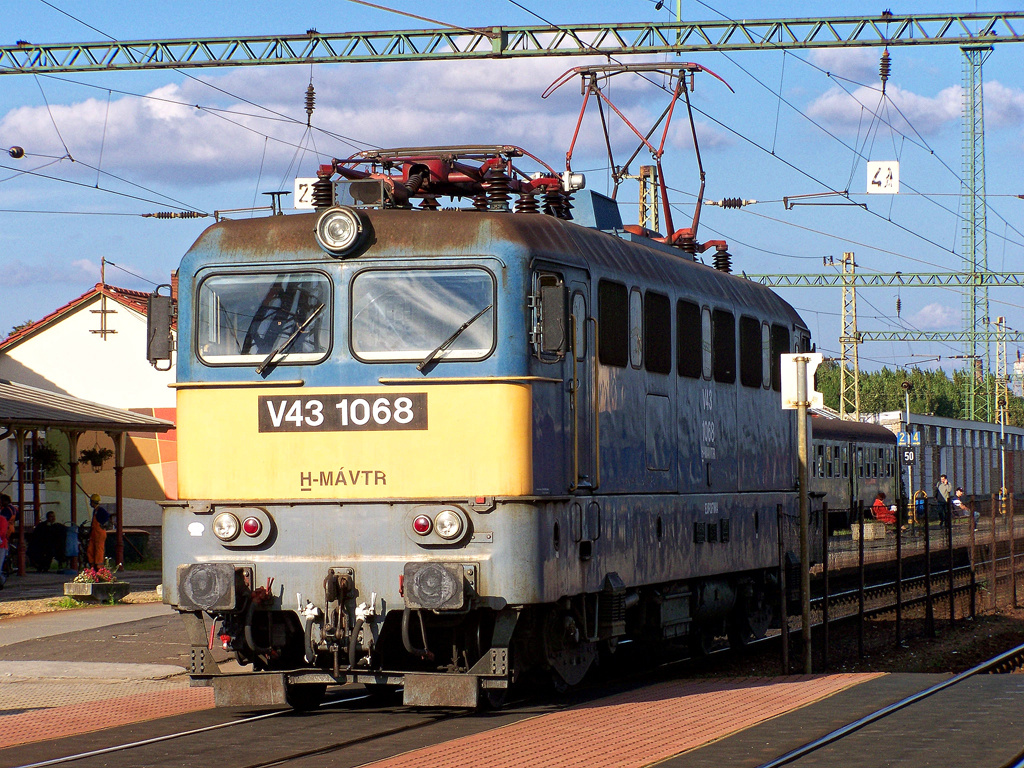 V43 - 1068 Dombóvár (2010.10.07).