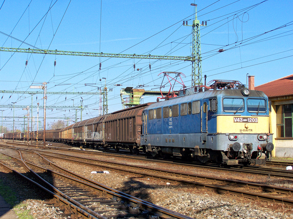 V43 - 1203 Kiskunhalas (2010.11.06).