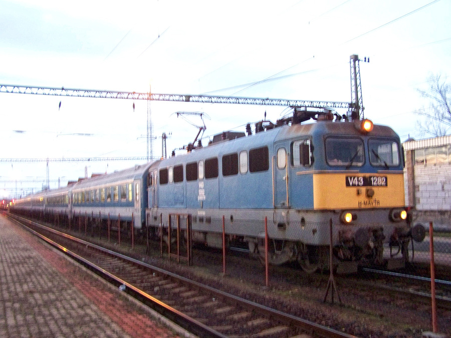 V43 - 1282 Dombóvár (2010.12.09).