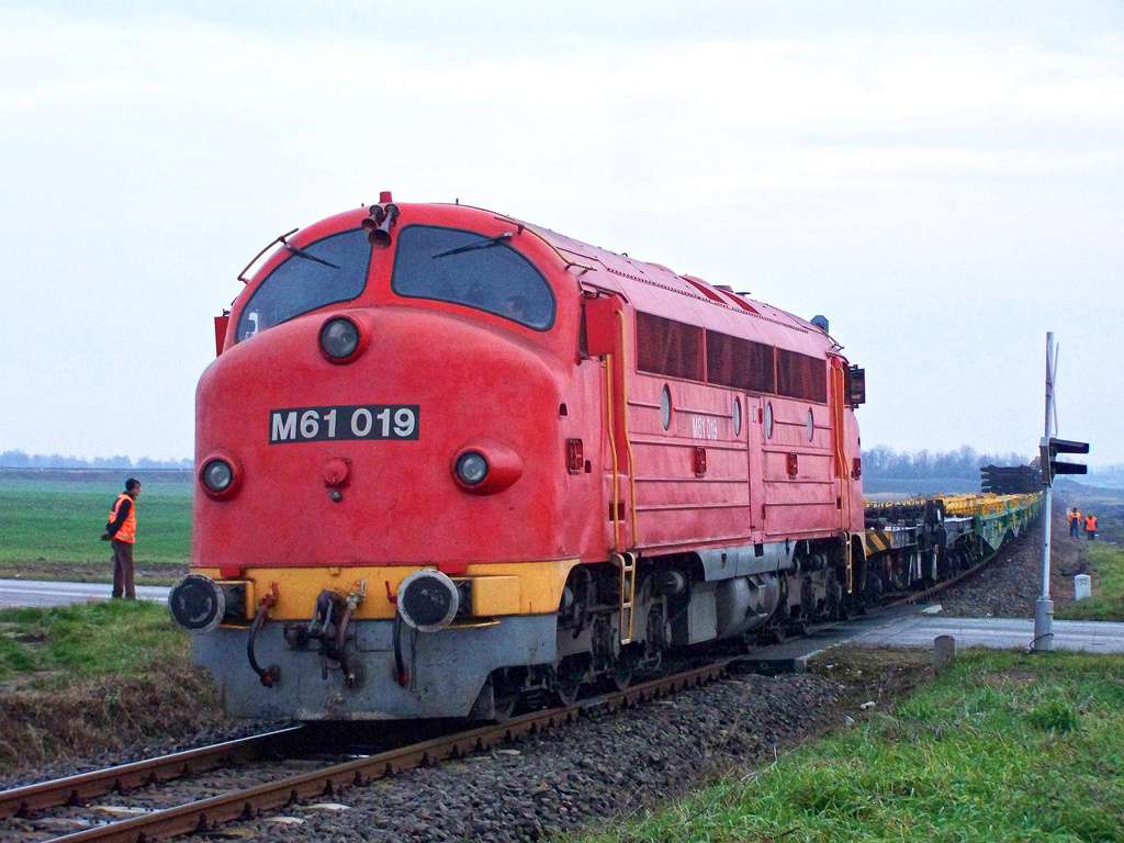 M61 - 019 Őcsény (2010.11.21)04.