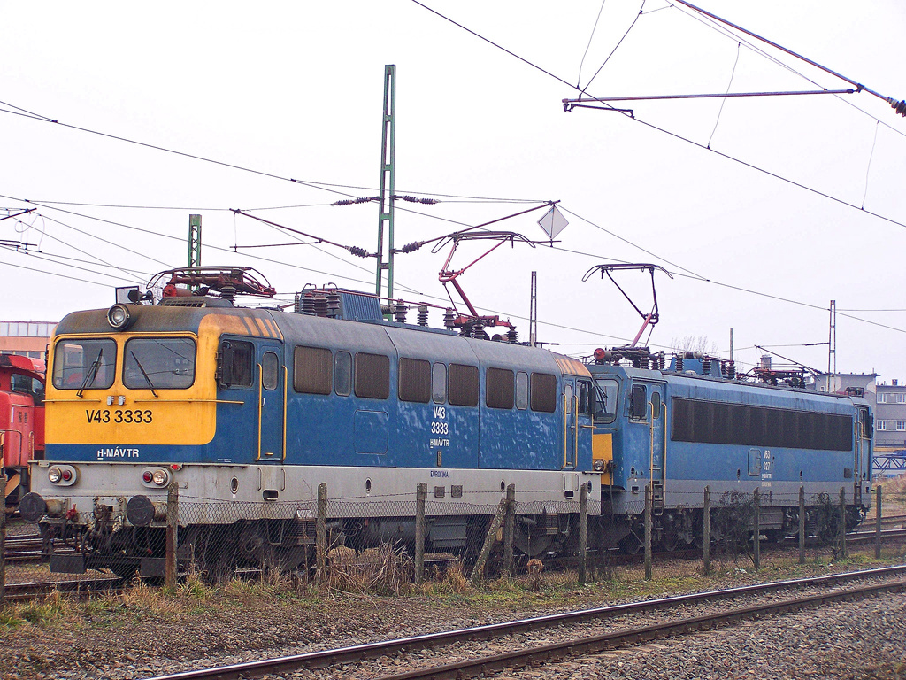 V43 - 3333 + V63 - 027 Dombóvár (2011.02.17).