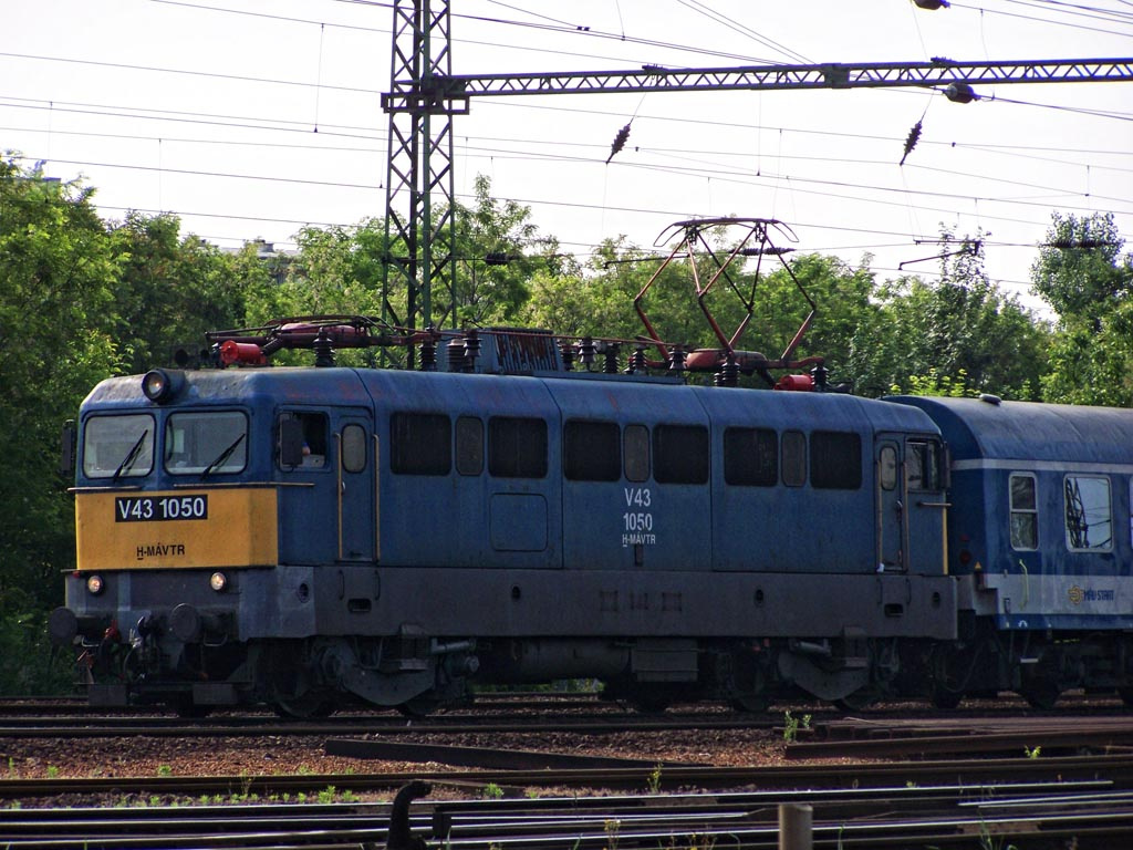 V43 - 1050 Kelenföld (2011.05.21)01