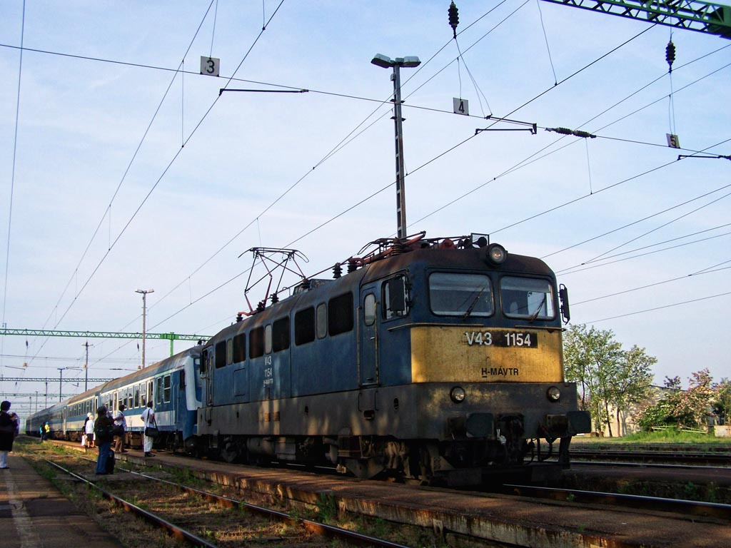 V43 - 1154 Sárbogárd (2011.05.21).