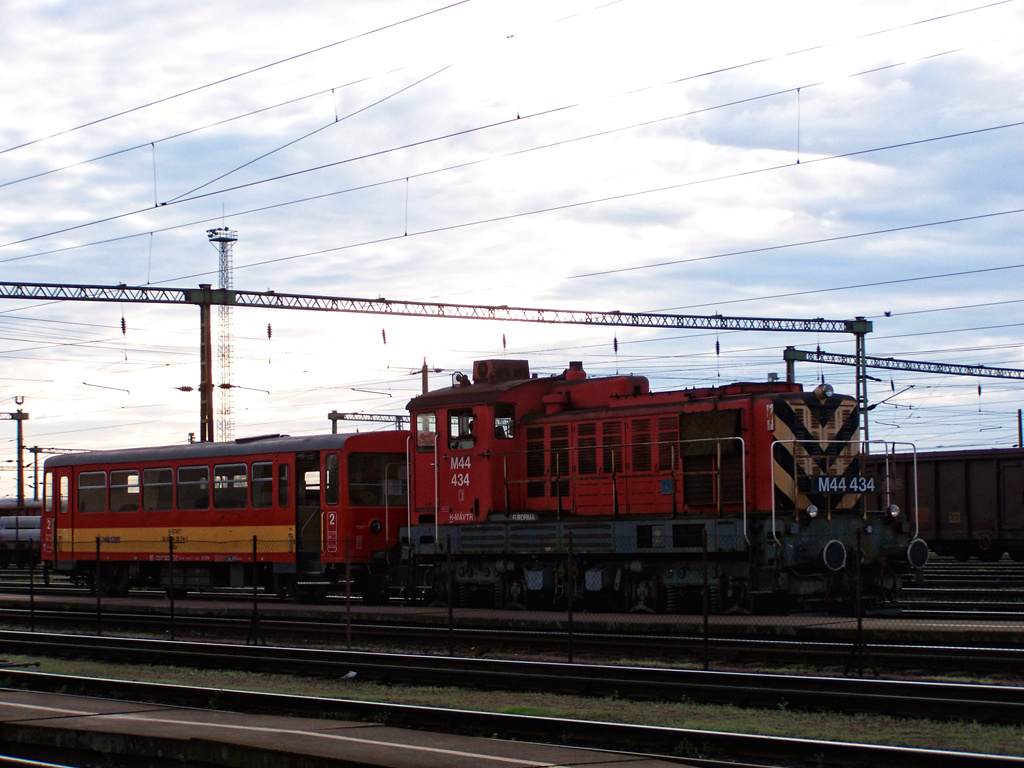 M44 - 434 Dombóvár (2011.04.05)04