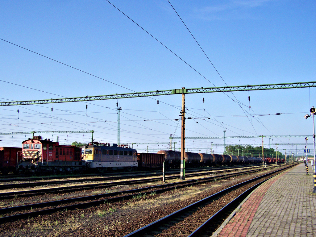 M44 - 434 + V43 - 3161 Dombóvár (2011.05.06.)