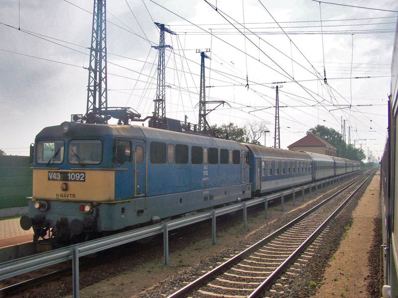 V43 - 1092 Szajol (2009.06.24)