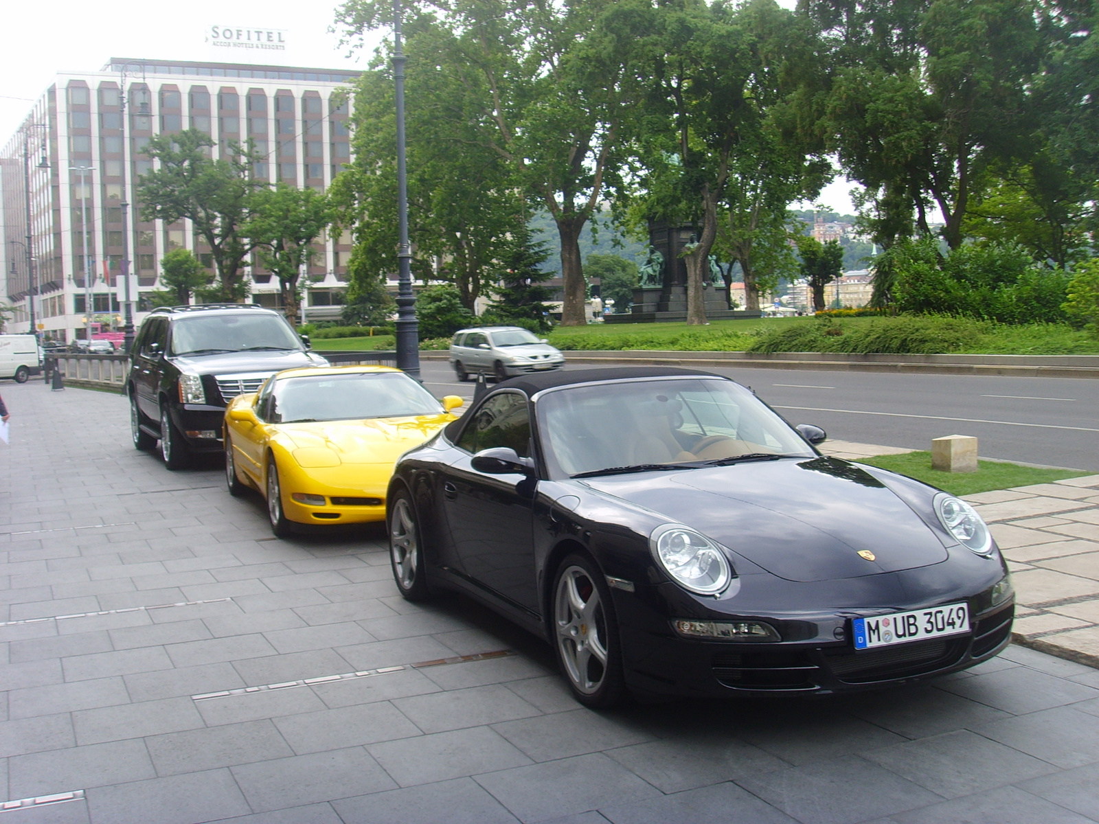 PORSCHE 911 CABRIO