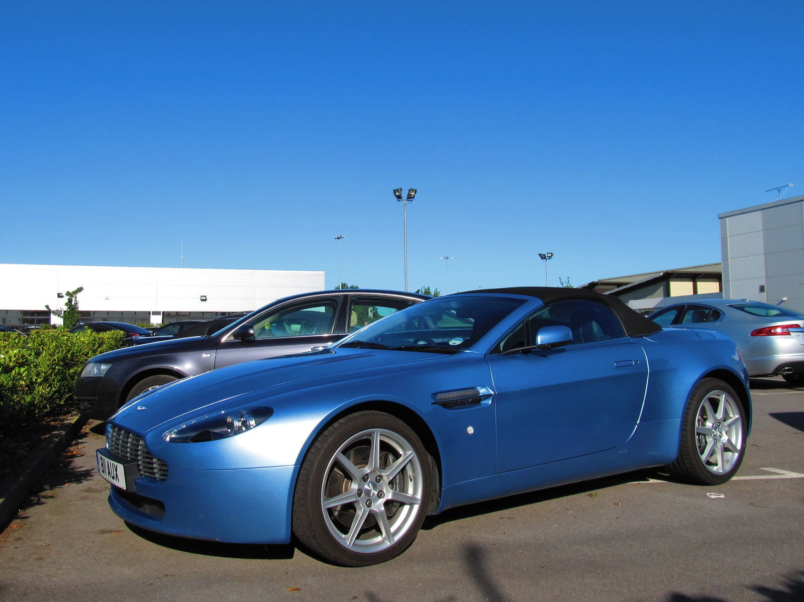 Aston Martin V8 Vantage Roadster