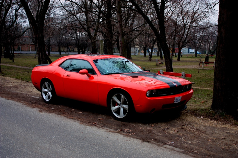 Dodge Challenger 11