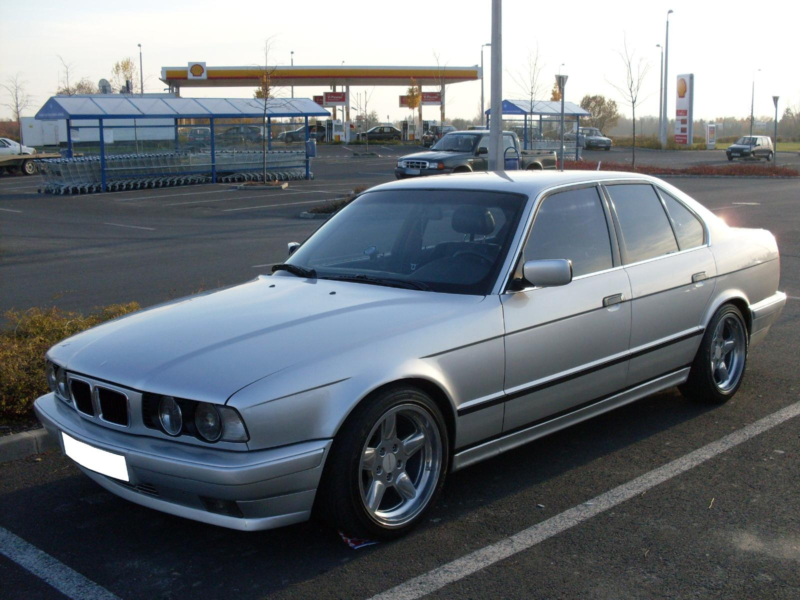 BMW 520i (e34)