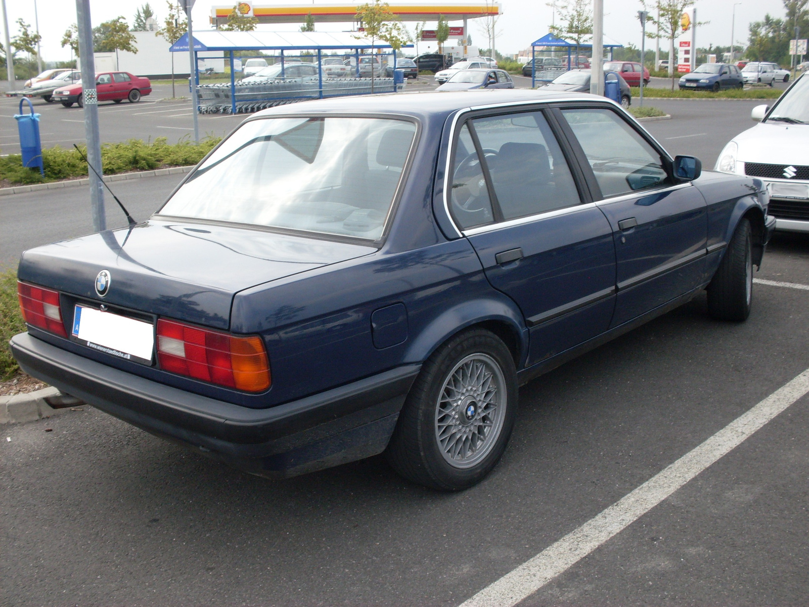 BMW 3-series (e30)