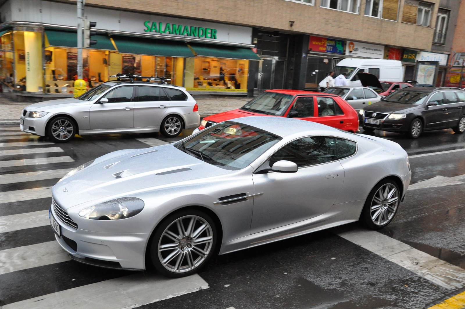 Aston Martin DBS