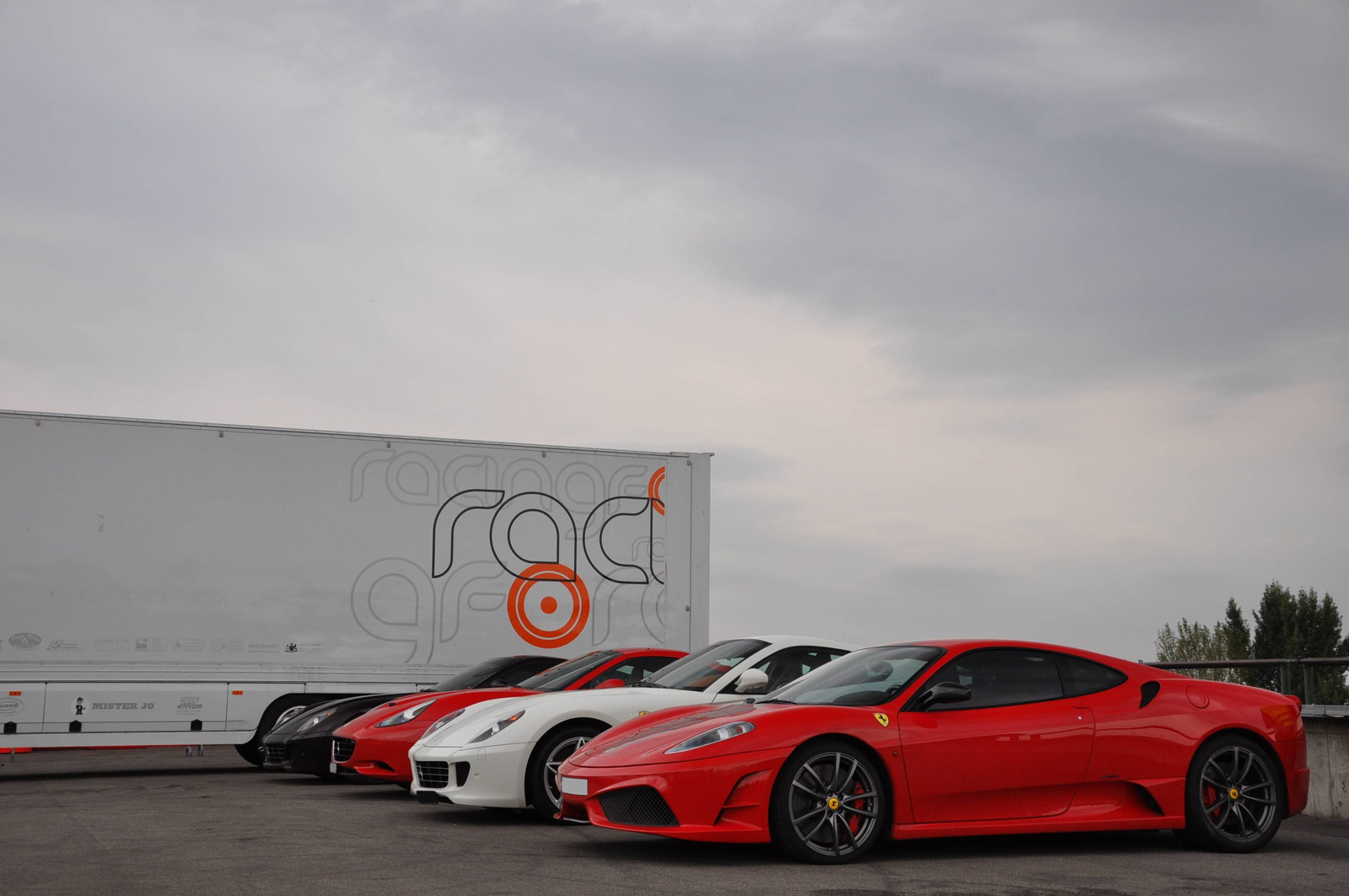 Scuderia - 599 - California - 599