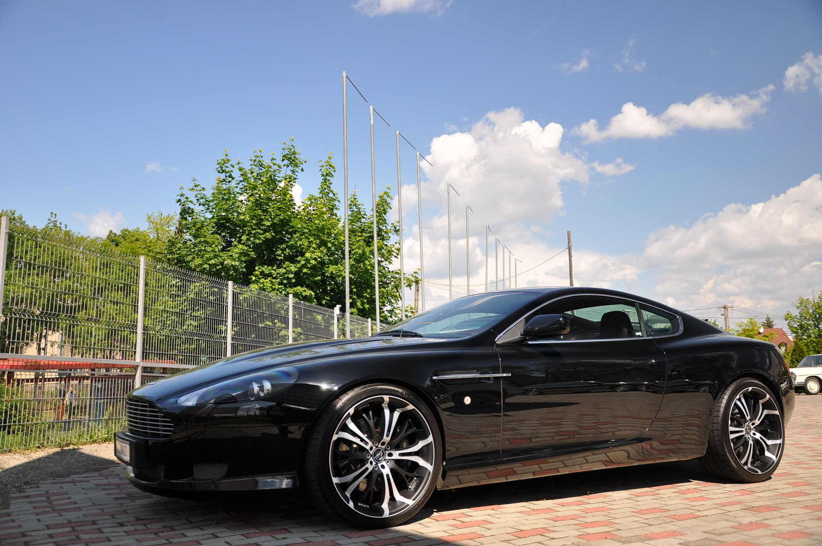 Aston Martin DB9 109