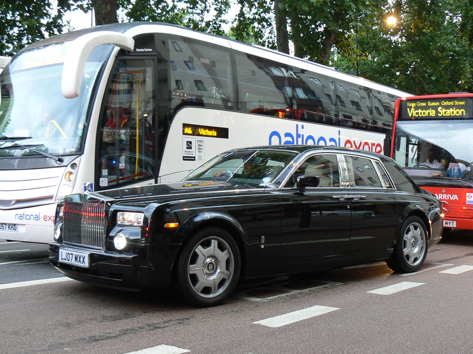 (2) Rolls-Royce Phantom